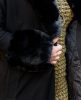 Szőrme galléros fekete hosszú velúrkabát (S-XL)