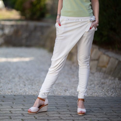 Egyszínű átlapolt fehér nadrág (S-M)